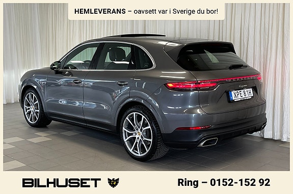 Porsche Cayenne S 5 of 5