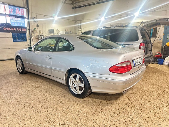 Mercedes-Benz CLK200 5 of 12