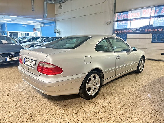 Mercedes-Benz CLK200 4 of 12