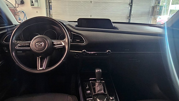 Mazda CX-30 8 of 9