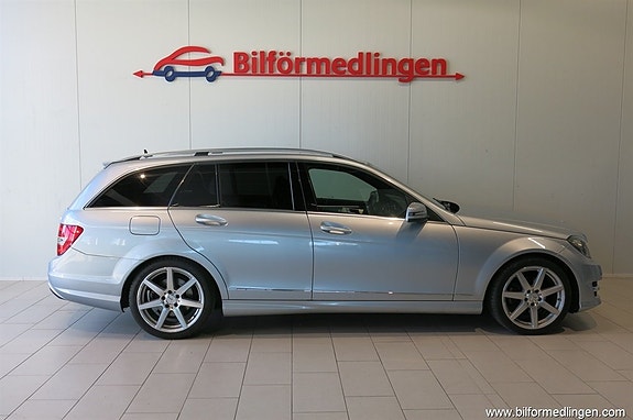 Mercedes-Benz C220 d 2 of 5