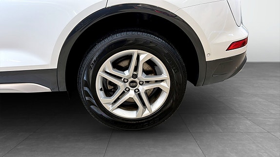 Audi Q5 6 of 22