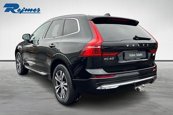 Volvo XC60 2 of 5