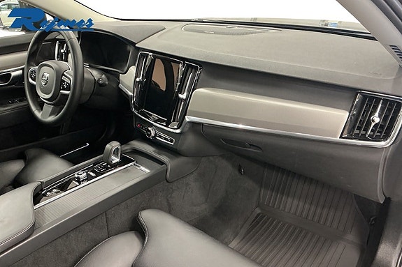 Volvo V90 Cross Country 11 of 18