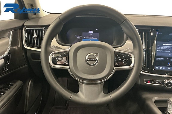 Volvo V90 Cross Country 7 of 18