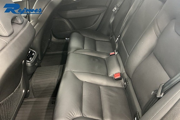 Volvo V90 Cross Country 13 of 18