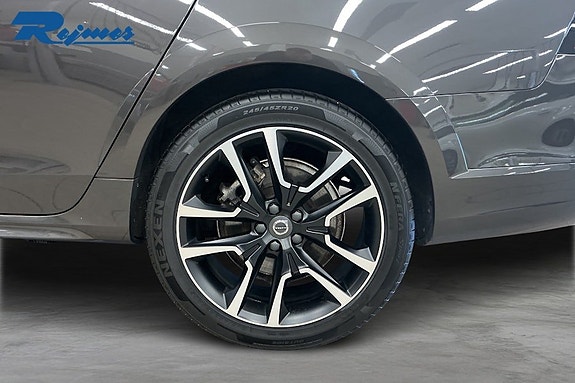 Volvo V90 Cross Country 15 of 18