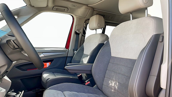 Volkswagen California 9 of 16