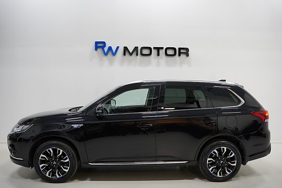 Mitsubishi Outlander 3 of 5