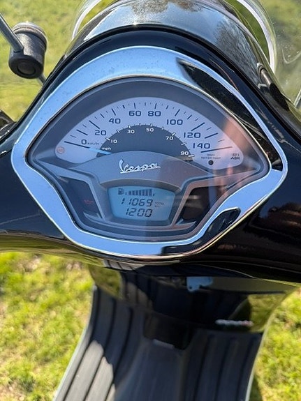 Piaggio Vespa GTS 300 GTS 300 5 of 5