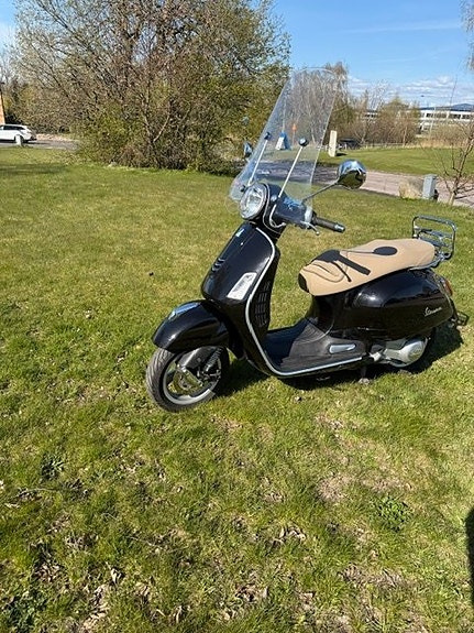 Piaggio Vespa GTS 300 GTS 300