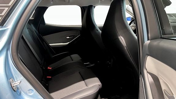 Ford Explorer 5 of 9