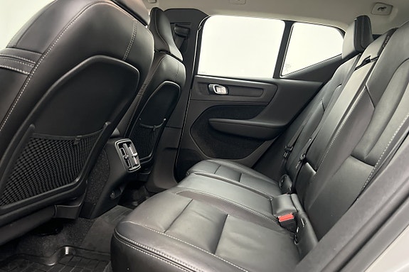 Volvo XC40 11 of 27