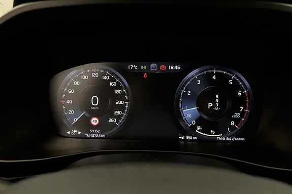 Volvo XC40 19 of 27
