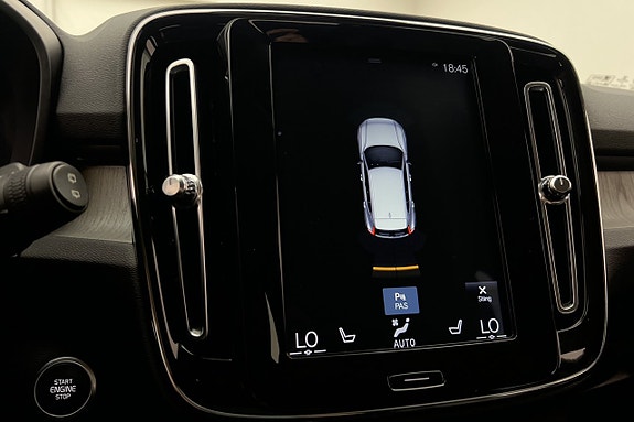 Volvo XC40 21 of 27
