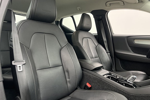 Volvo XC40 9 of 27