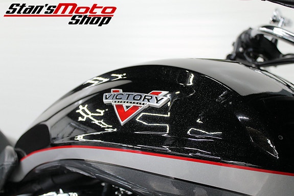 Victory Magnum ABS 10 of 18