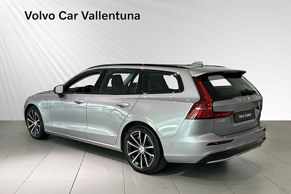 Volvo V60 4 of 5