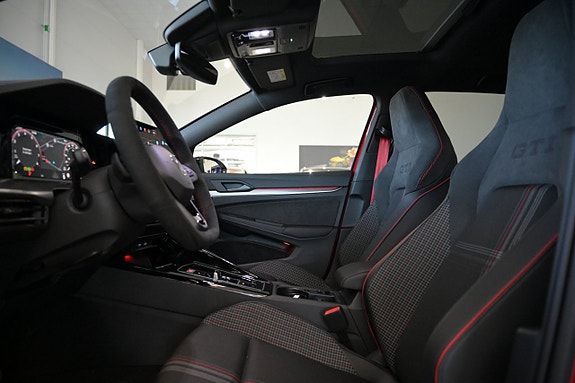 Volkswagen Golf I 30 of 30