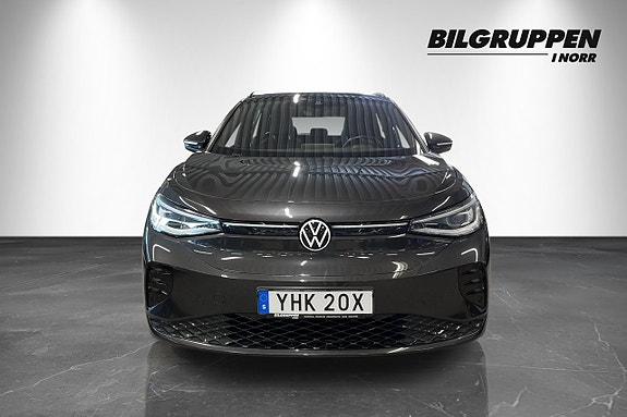 Volkswagen ID.4 GTX 3 of 5