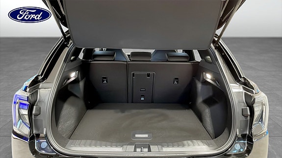 Ford Explorer 10 of 12