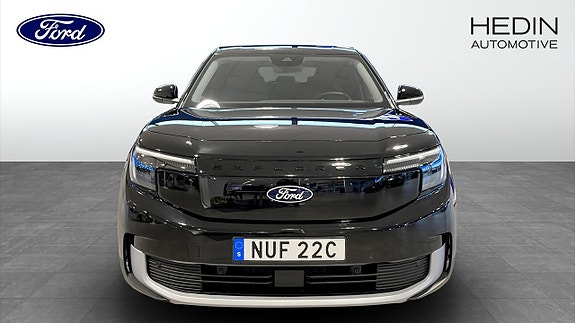 Ford Explorer 8 of 12