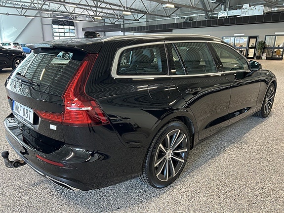 Volvo V60 4 of 5