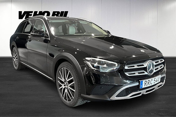 Mercedes-Benz E220 2 of 5