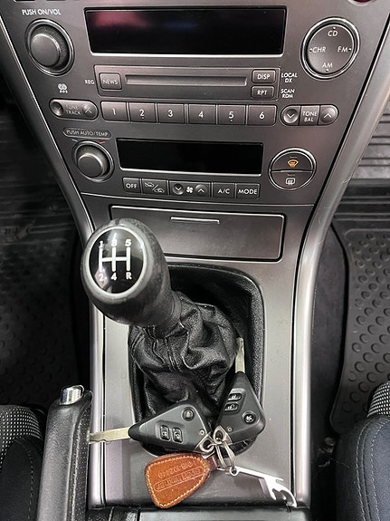 Subaru Legacy 14 of 14