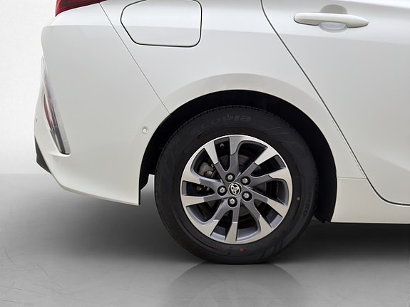 Toyota Prius 24 of 29