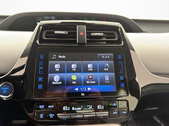 Toyota Prius 18 of 29