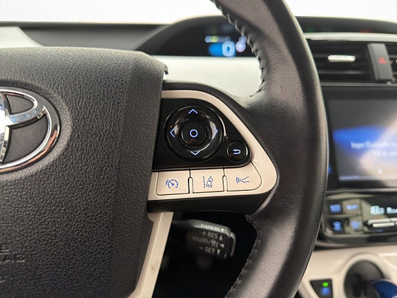 Toyota Prius 13 of 29