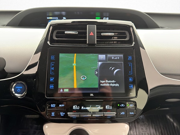 Toyota Prius 17 of 29