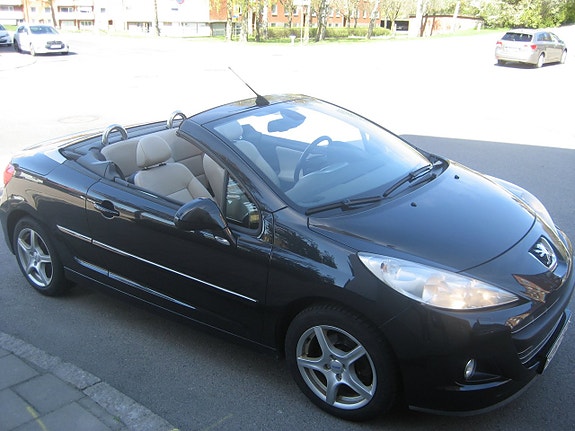 Peugeot 207 CC 6 of 12