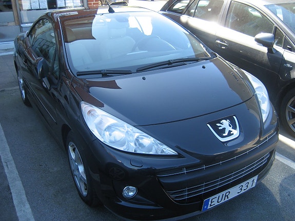 Peugeot 207 CC 4 of 5