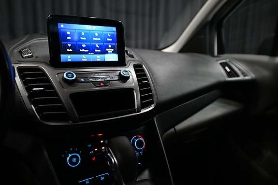 Ford Transit Connect 25 of 29