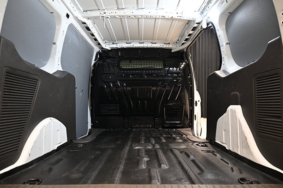 Ford Transit Connect 10 of 29