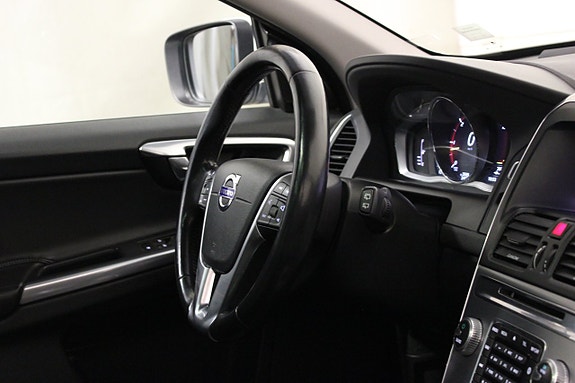 Volvo XC60 19 of 28