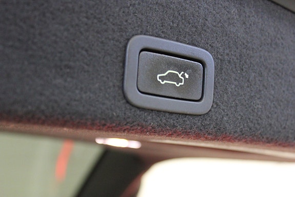 Volvo XC60 10 of 28