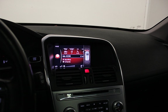 Volvo XC60 25 of 28