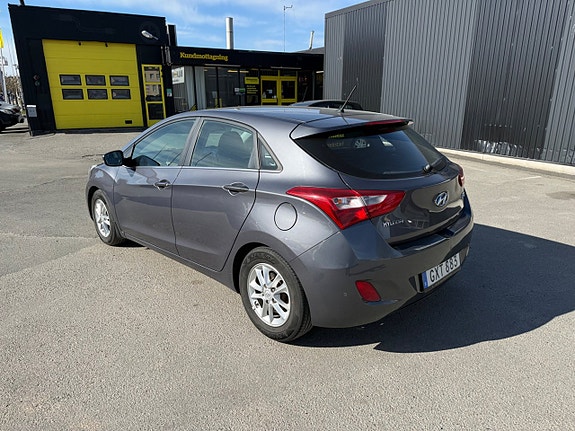 Hyundai i30 4 of 8