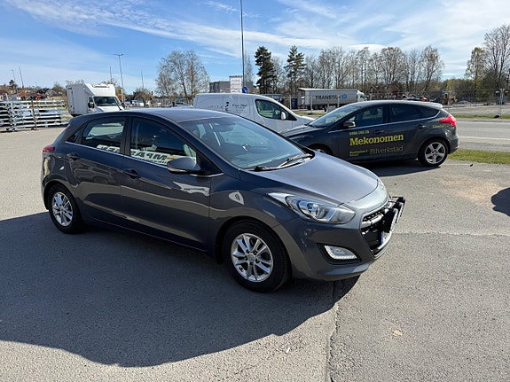 Hyundai i30 2 of 8