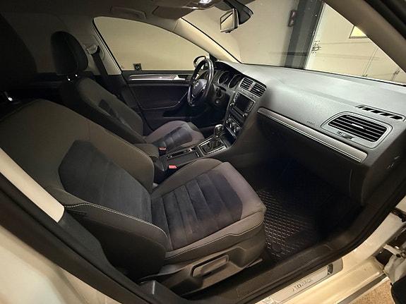 Volkswagen Golf Alltrack 5 of 5
