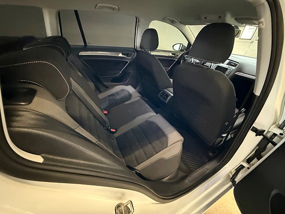 Volkswagen Golf Alltrack 6 of 10