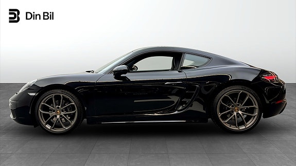 Porsche 718 Cayman 2 of 5