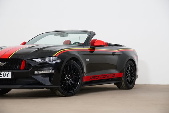 Ford Mustang 3 of 5