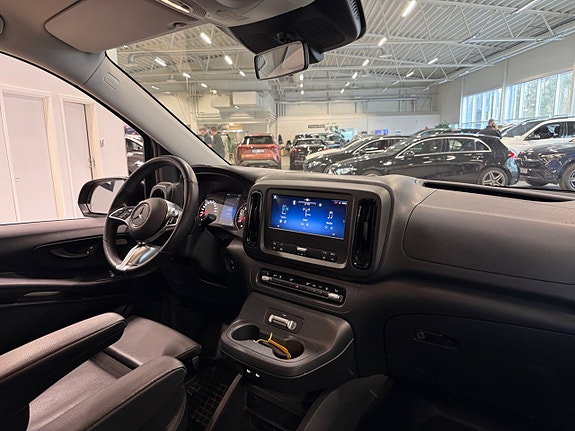 Mercedes-Benz Vito 108 10 of 16