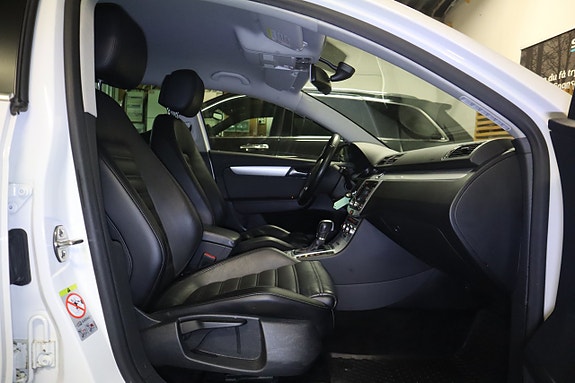Volkswagen Passat Alltrack 15 of 17