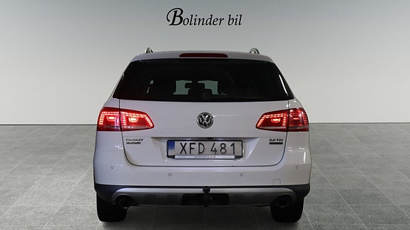Volkswagen Passat Alltrack 5 of 5