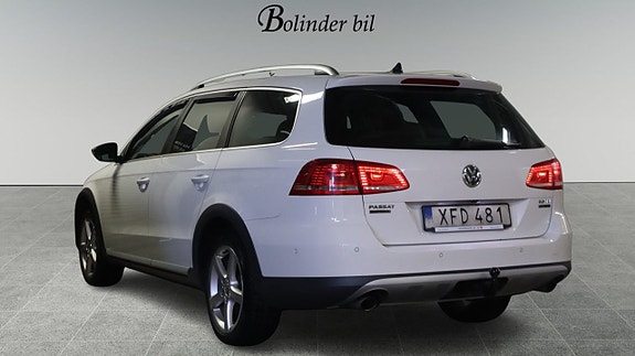 Volkswagen Passat Alltrack 6 of 17